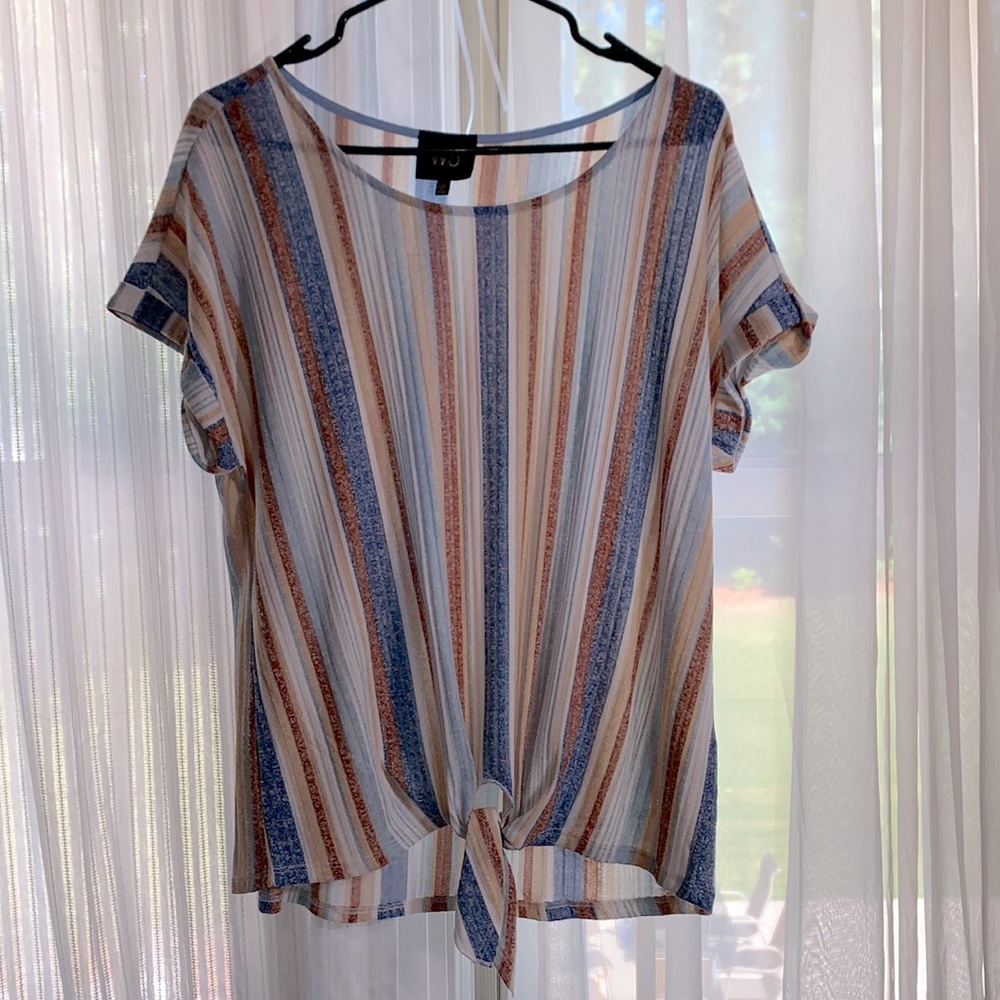 EUC W5 Short Sleeved Front Tie Top size M